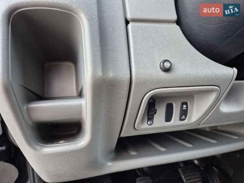 Грузовой фургон Renault Trafic 2013 в Радивилове