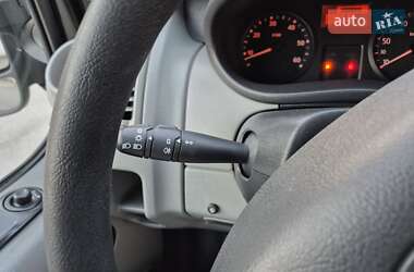 Грузовой фургон Renault Trafic 2013 в 