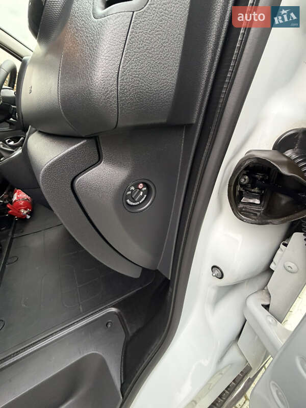 Минивэн Renault Trafic 2021 в Дубно