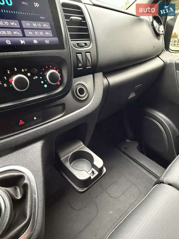Минивэн Renault Trafic 2021 в Дубно