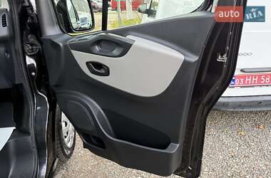 Минивэн Renault Trafic 2016 в 