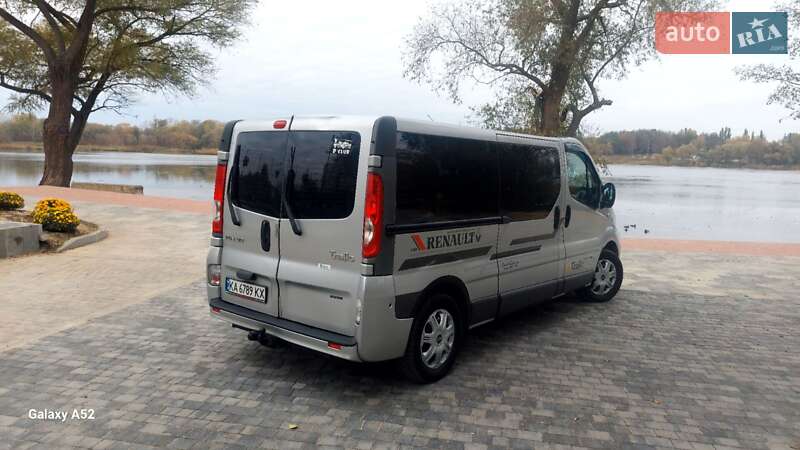 Мінівен Renault Trafic 2010 в 