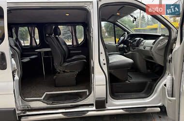 Минивэн Renault Trafic 2003 в 