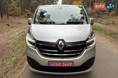 Минивэн Renault Trafic 2020 в 
