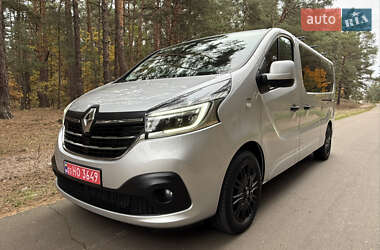 Минивэн Renault Trafic 2020 в 