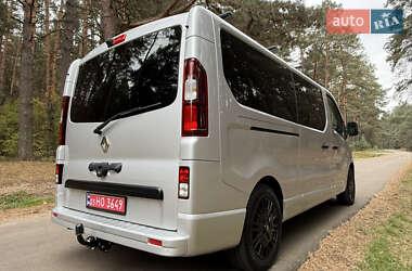 Минивэн Renault Trafic 2020 в 
