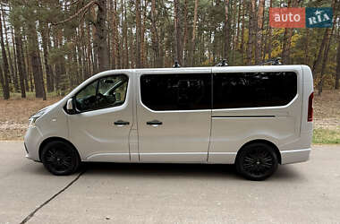 Минивэн Renault Trafic 2020 в 