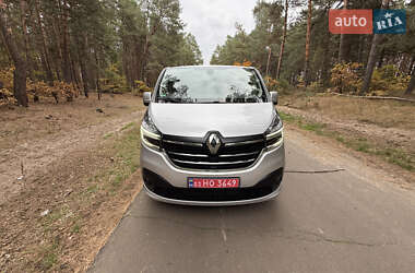 Минивэн Renault Trafic 2020 в 