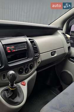 Вантажний фургон Renault Trafic 2004 в 