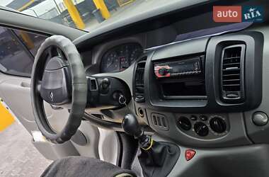 Вантажний фургон Renault Trafic 2004 в 