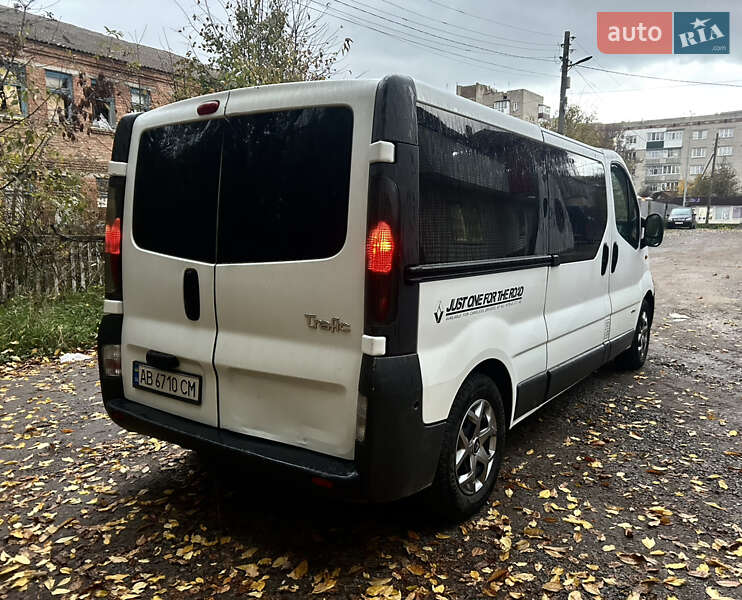Мінівен Renault Trafic 2006 в Хмільнику