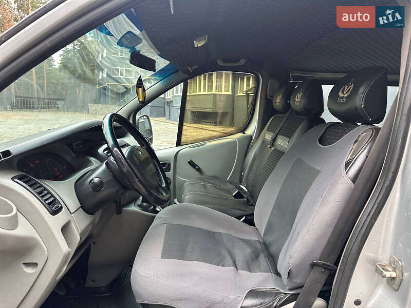Минивэн Renault Trafic 2002 в Ахтырке фото 9 Минивэн Renault Trafic 2002 в Ахтырке
