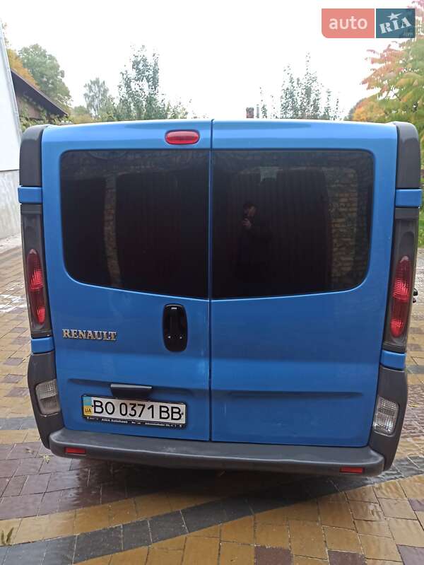 Мінівен Renault Trafic 2005 в Тернополі