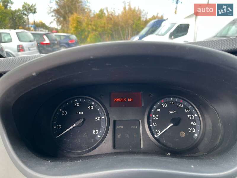 Вантажний фургон Renault Trafic 2014 в Рівному фото 17 Вантажний фургон Renault Trafic 2014 в Рівному