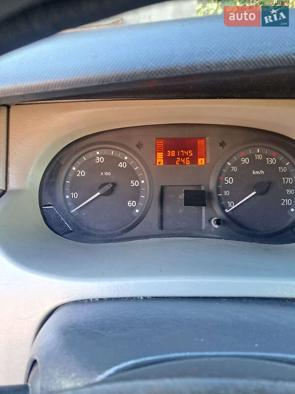 Минивэн Renault Trafic 2007 в Добротворе