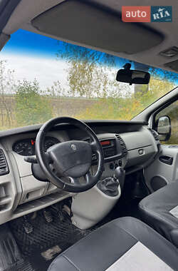 Минивэн Renault Trafic 2009 в 