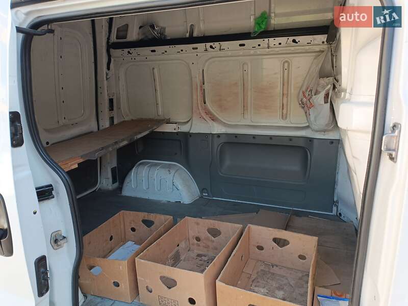 Грузопассажирский фургон Renault Trafic 2013 в Харькове фото 19 Грузопассажирский фургон Renault Trafic 2013 в Харькове