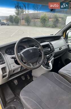 Вантажний фургон Renault Trafic 2002 в Городку