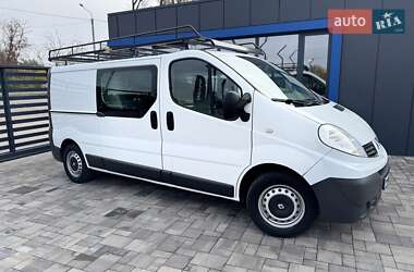 Минивэн Renault Trafic 2014 в 