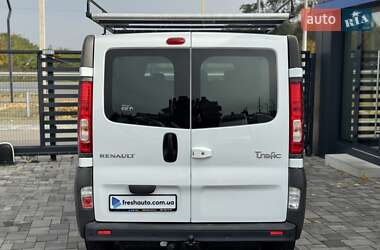 Минивэн Renault Trafic 2014 в 