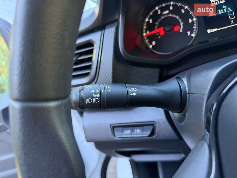 Вантажний фургон Renault Trafic 2023 в Самборі