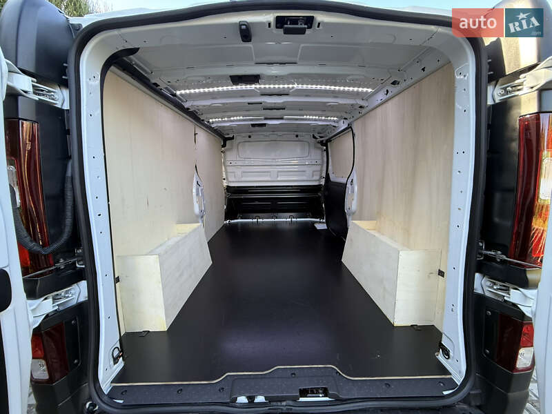 Вантажний фургон Renault Trafic 2023 в Самборі