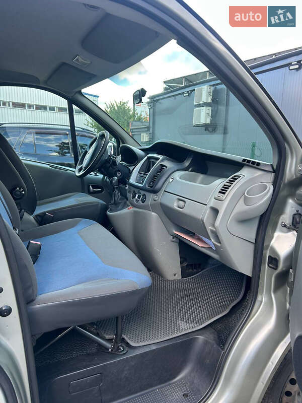 Минивэн Renault Trafic 2011 в Киеве фото 12 Минивэн Renault Trafic 2011 в Киеве