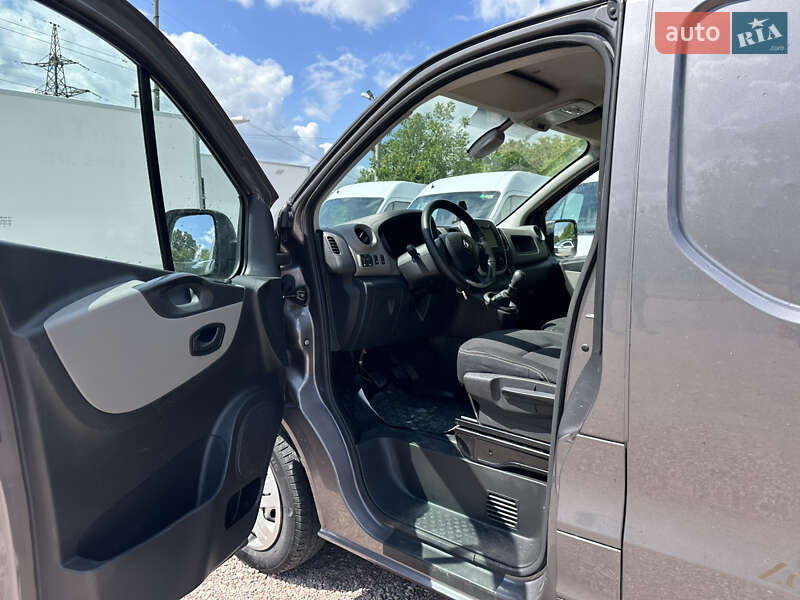 Грузовой фургон Renault Trafic 2017 в Ровно фото 16 Грузовой фургон Renault Trafic 2017 в Ровно