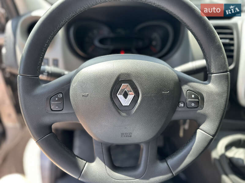 Грузовой фургон Renault Trafic 2017 в Ровно фото 19 Грузовой фургон Renault Trafic 2017 в Ровно