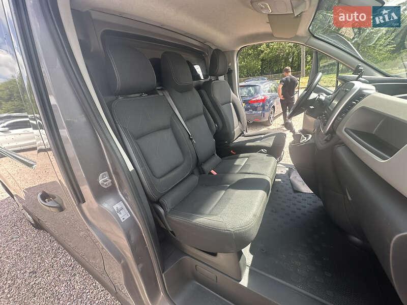 Грузовой фургон Renault Trafic 2017 в Ровно фото 22 Грузовой фургон Renault Trafic 2017 в Ровно