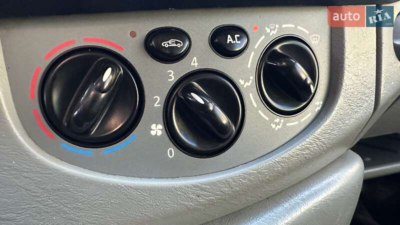 Минивэн Renault Trafic 2009 в Бершади