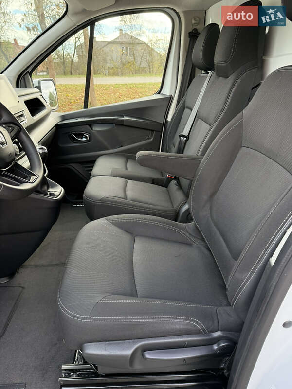 Грузовой фургон Renault Trafic 2023 в Львове