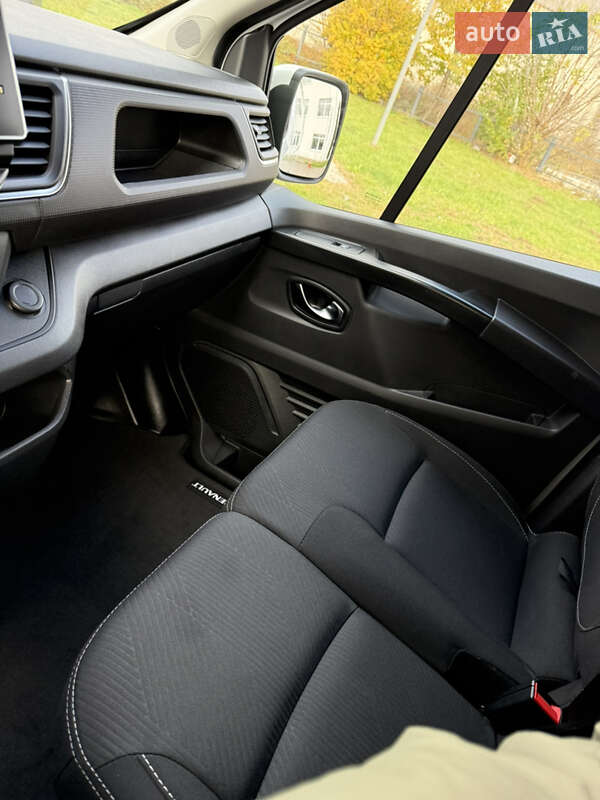Грузовой фургон Renault Trafic 2023 в Львове