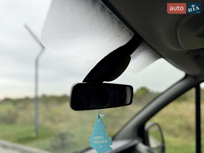 Мінівен Renault Trafic 2013 в Рівному