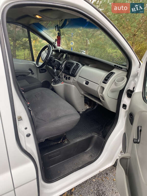 Минивэн Renault Trafic 2005 в Перемышлянах фото 8 Минивэн Renault Trafic 2005 в Перемышлянах