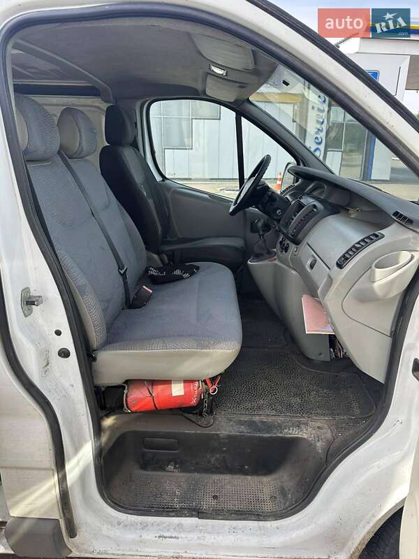 Минивэн Renault Trafic 2005 в Харькове фото 4 Минивэн Renault Trafic 2005 в Харькове