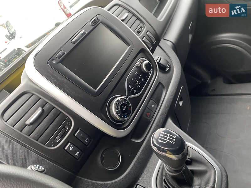Вантажний фургон Renault Trafic 2021 в Дубні