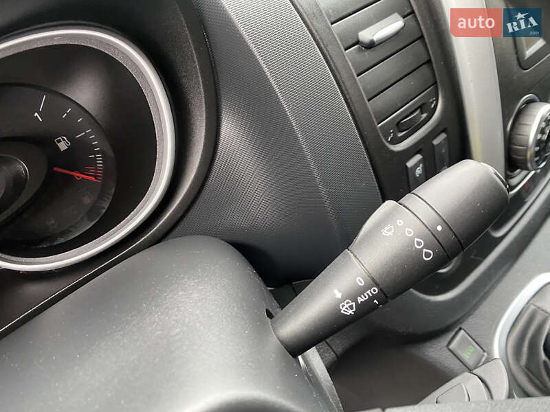 Вантажний фургон Renault Trafic 2021 в Дубні