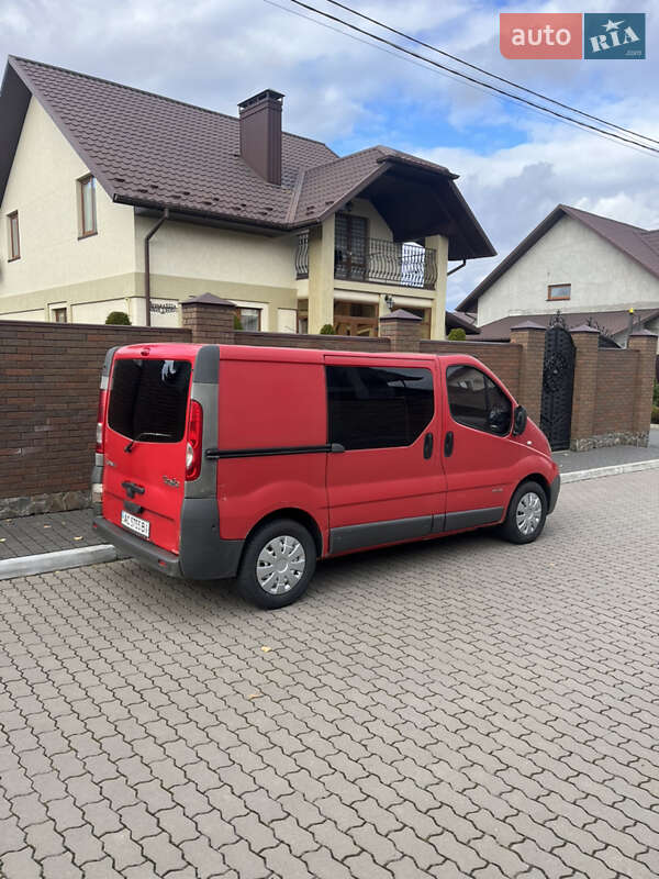 Вантажний фургон Renault Trafic 2009 в Володимирі