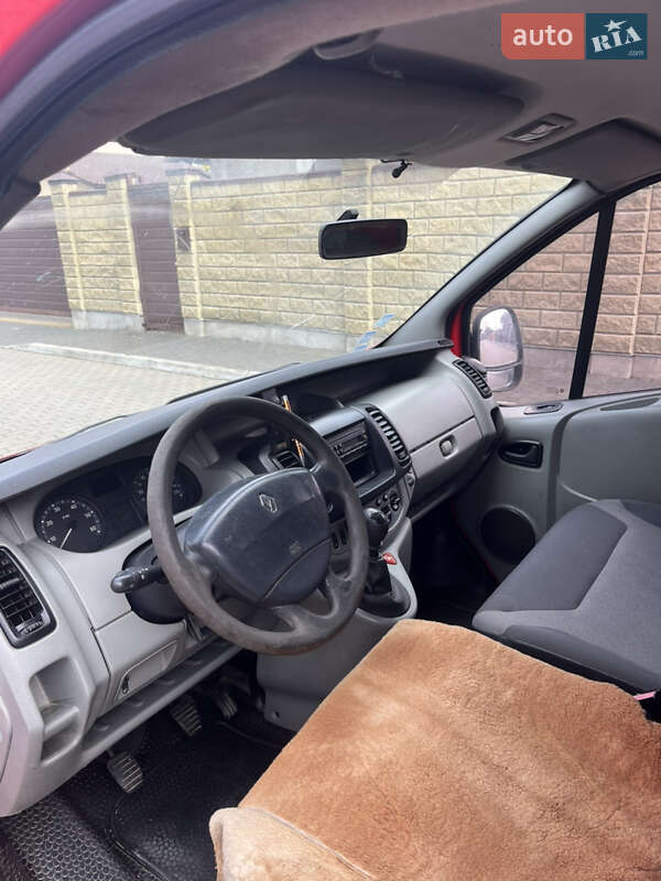 Вантажний фургон Renault Trafic 2009 в Володимирі