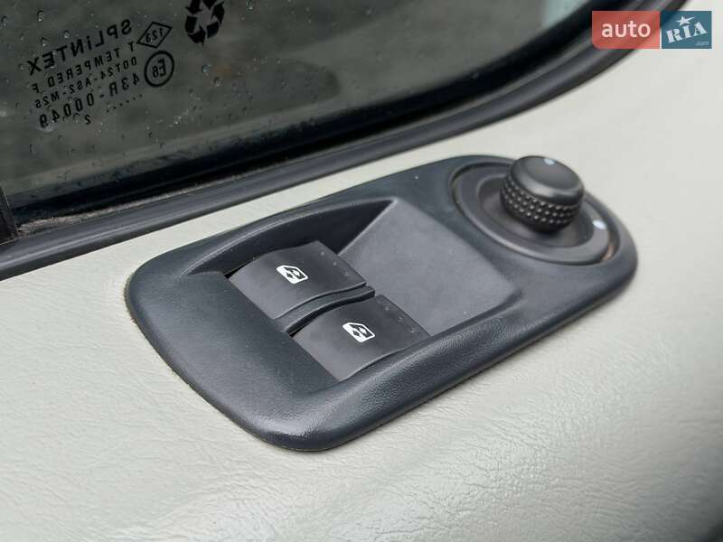 Грузовой фургон Renault Trafic 2012 в Харькове фото 28 Грузовой фургон Renault Trafic 2012 в Харькове