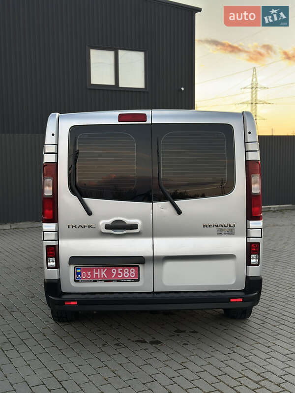 Минивэн Renault Trafic 2017 в Ужгороде фото 4 Минивэн Renault Trafic 2017 в Ужгороде
