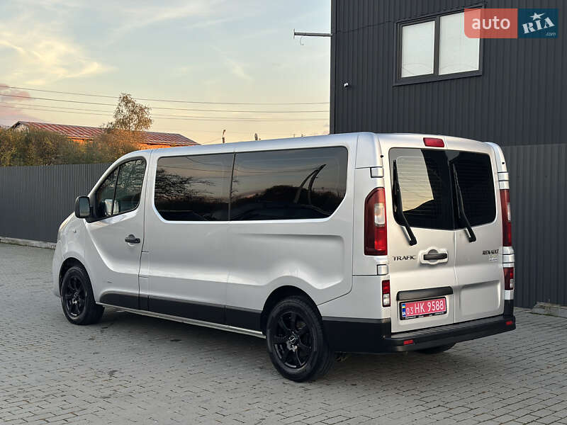 Минивэн Renault Trafic 2017 в Ужгороде фото 10 Минивэн Renault Trafic 2017 в Ужгороде