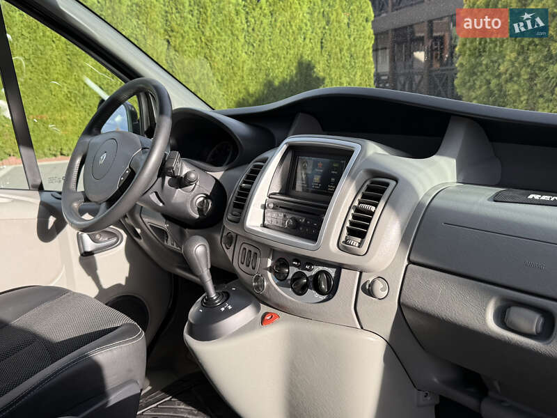 Мінівен Renault Trafic 2014 в Стрию