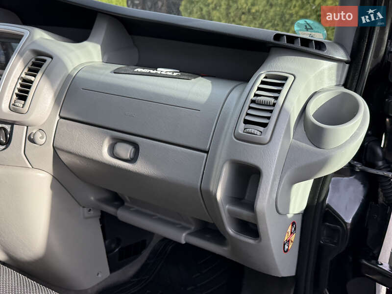 Мінівен Renault Trafic 2014 в Стрию