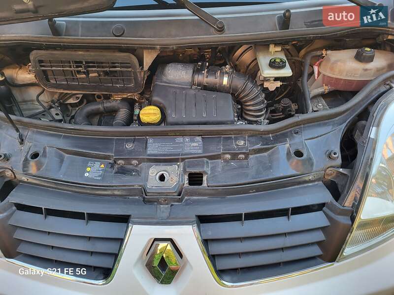 Минивэн Renault Trafic 2008 в Черновцах