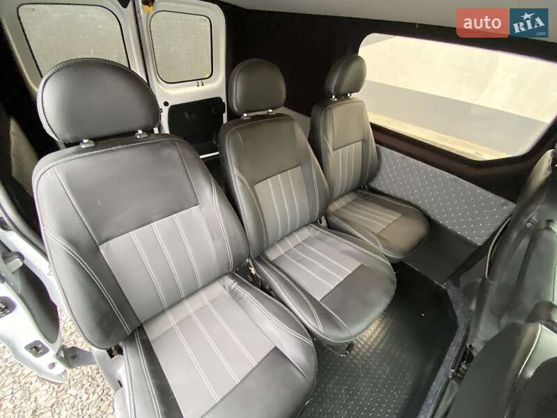 Грузовой фургон Renault Trafic 2015 в Ковеле фото 60 Грузовой фургон Renault Trafic 2015 в Ковеле