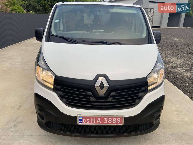Грузовой фургон Renault Trafic 2015 в Киеве