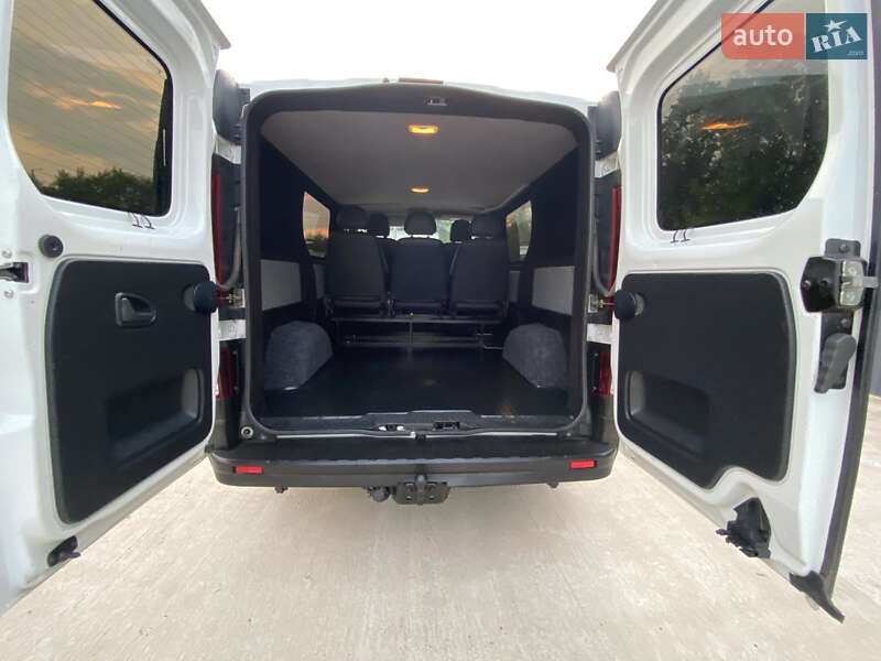 Грузовой фургон Renault Trafic 2015 в Киеве