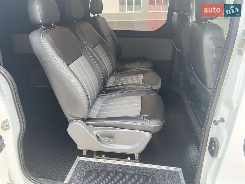 Грузовой фургон Renault Trafic 2015 в Киеве